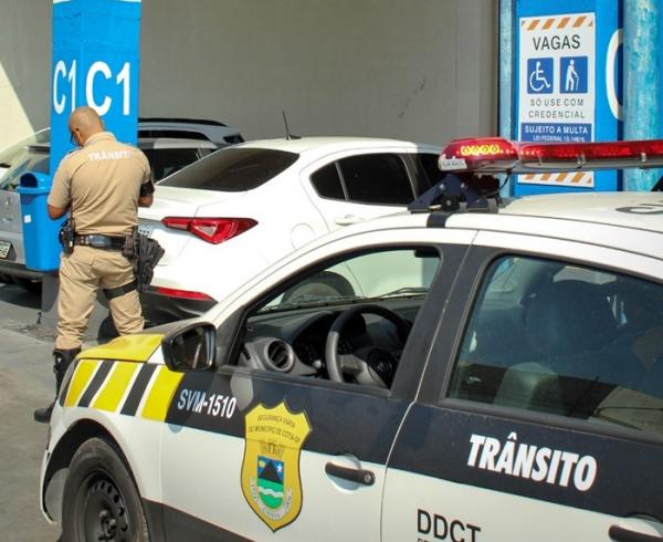 Settrans intensifica fiscalização do uso de vagas especiais em estabelecimentos privados em Cotia