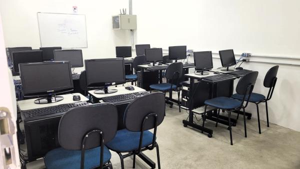 Divisão de Políticas para Juventude de Jandira anuncia novas vagas para curso gratuito de informática 