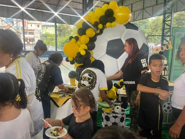 Páscoa solidária do projeto Vila São Joaquim de futebol foi um sucesso 