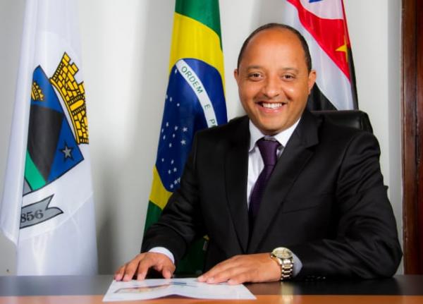 Professor Beto Rodovalho aceita o convite do partido PP, que é centro direita, para ser pré-candidato a vereador