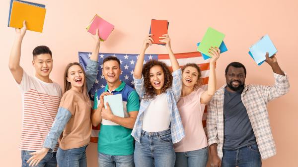 Prefeitura de Jandira oferece curso gratuito de inglês para recepção