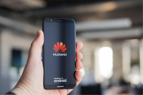 China pede que EUA parem com 'perseguição irracional' contra Huawei.
