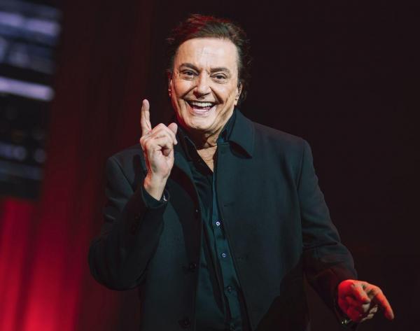 Fabio Junior faz show especial no dia dos namorados na Suhai