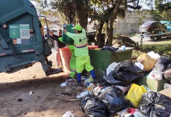 Prefeitura de Cotia atua para atender bairros afetados pela greve de coletores