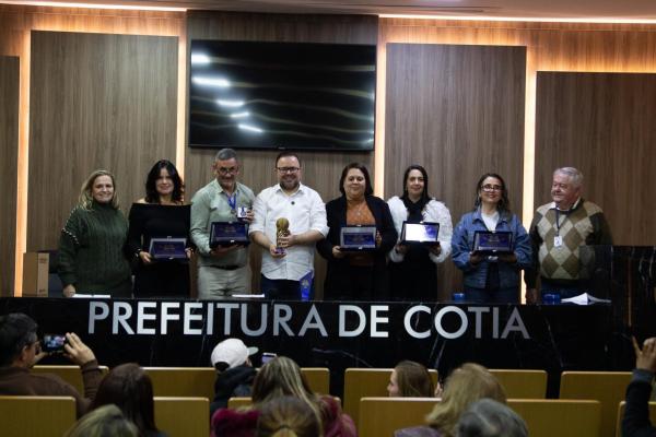 Prefeitura Premia cinco escolas que se destacaram em índice nacional de educação