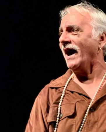 JOÃO Traz uma história apagada pelo tempo