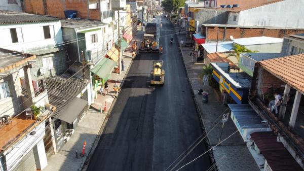 Rua Adoniram Barbosa recebe mais de 11 mil metros quadrados de recapeamento