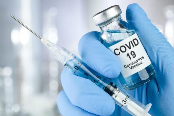 Cotia recebe novo lote de Coronavac para aplicação de 2ª dose em idosos 64+