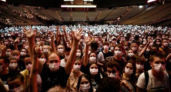 Primeiro show-teste para 5 mil pessoas é realizado em Paris