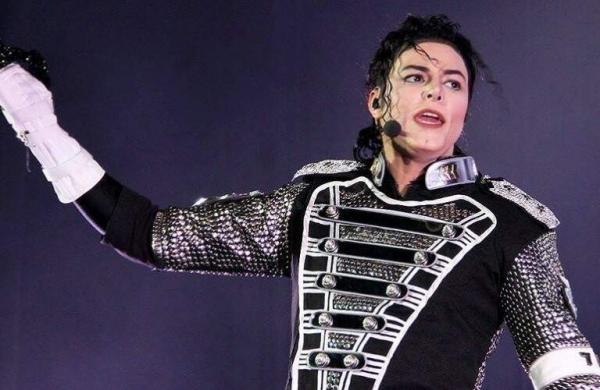 Rodrigo Teaser apresenta Tributo Ao Rei do Pop em live que marca 12 anos sem Michael Jackson