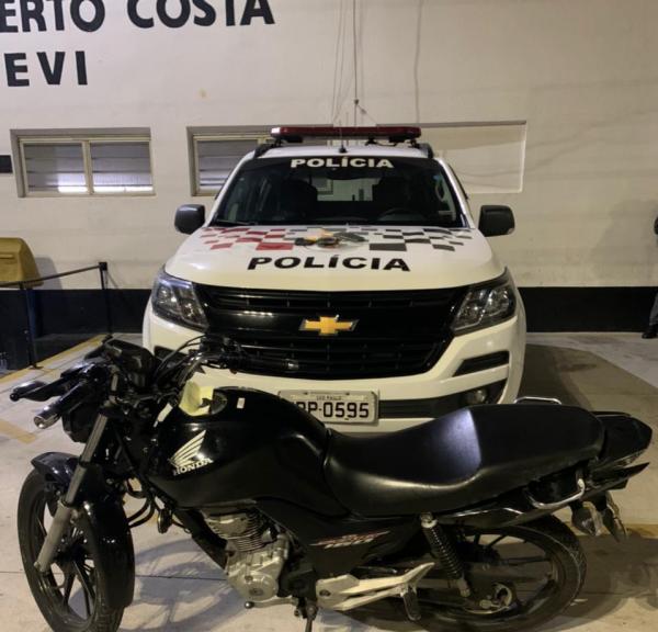 Policía prende individuo por roubo em Itapevi