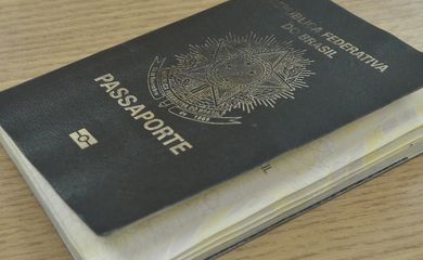 Covid: Cotia aplica dose adicional em pessoas com viagem marcada para países que ainda não aceitam a Coronavac