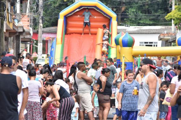 Comunidade realiza grande festa de natal no Jd. Sandra