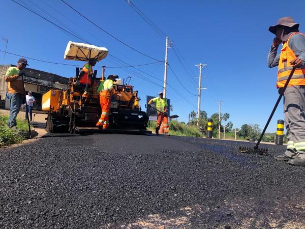 Cotia: Rua Maria Quitéria, no Jd. Japão, passa por recapeamento em toda a sua extensão