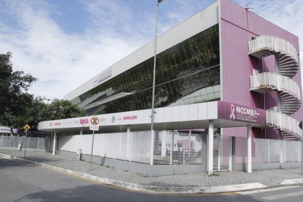 Secretaria da Mulher abre vagas para cursos na área de beleza e bem-estar