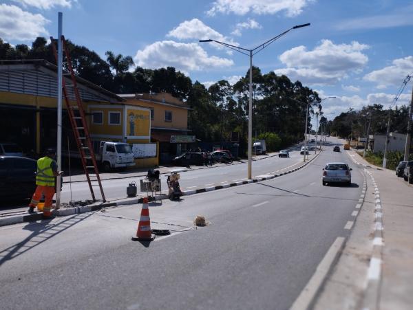 Setram de Cotia inicia a instalação de equipamentos de fiscalização de velocidade