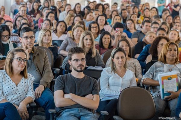 Educadores da rede municipal de Cotia participam de encerramento do projeto Diversa Presencial