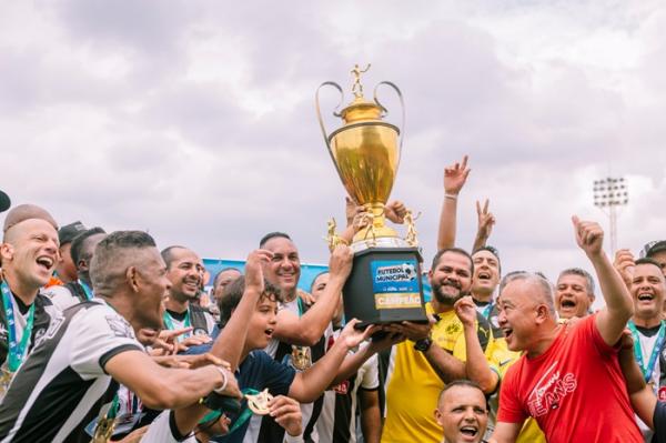 Futebol: fim de semana de definição da 3ª divisão e das categorias Veterano 40+ e Veteraníssimo 50+