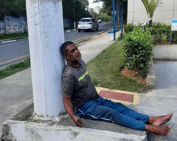 Pessoa perdida em Cotia precisa de ajuda 