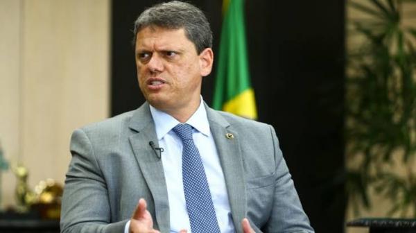 No Guarujá, governador eleito Tarcísio de Freitas participa de encontro com lideranças políticas e empresários, nesta sexta (25)