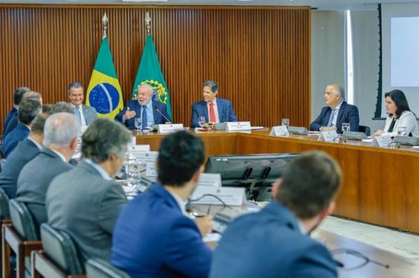 “Dinheiro bom é dinheiro transformado em melhoria da qualidade de vida do povo”, diz Lula