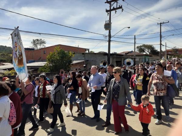 Romaria de Vargem Grande Paulista ao bairro do Carmo recebe cerca de 2 mil participantes