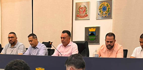 Câmara Municipal de Cotia faz reunião com a comissão de segurança nas escolas