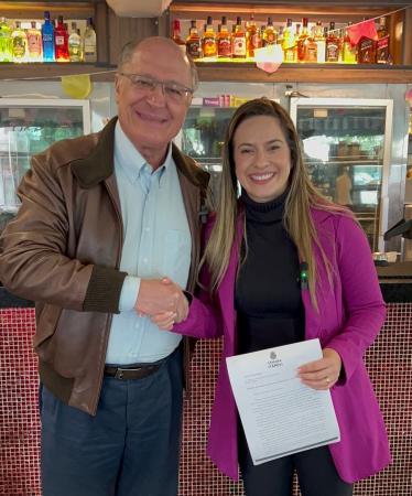  Camila Godoi apresenta projeto de Tarifa  Zero para o Vice-Presidente Geraldo Alckmin