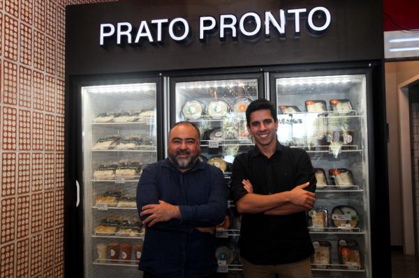 Nestas férias transforme sua casa em seu restaurante preferido com àMesa